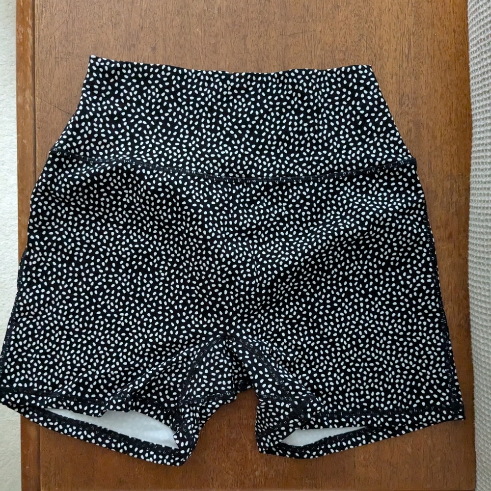 Buffbunny legacy shorts, size M